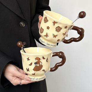 ��Ů�ľW�t���ֵ����Ů���R�˱���ͨ��H�մɱ�ţ�̿������ˮ��