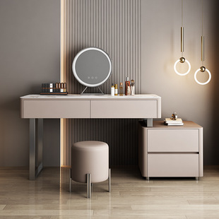 ��ʽ�p��С���͌�ľ��y̨�ռ{��һ�w�F�����s�W�t��Ƥ��s���y��