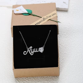 戒指;项链;耳钉