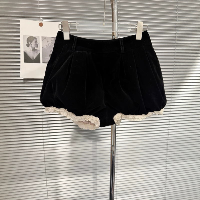 2026 Autumn New Lace Trim Pleated Bud Shorts for Women, Slimming Velvet Pumpkin Shorts for Autumn 2026 Autumn New Lace Trim Pleated Bud Shorts for Women, Slimming Velvet Pumpkin Shorts for Autumn