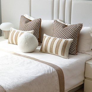Modern Wabi-Sabi Style Off-White Brown Model Room Bedding Multi-Piece Set B&B Hotel Soft Decoration Pillow Bedside Towel and Blanket