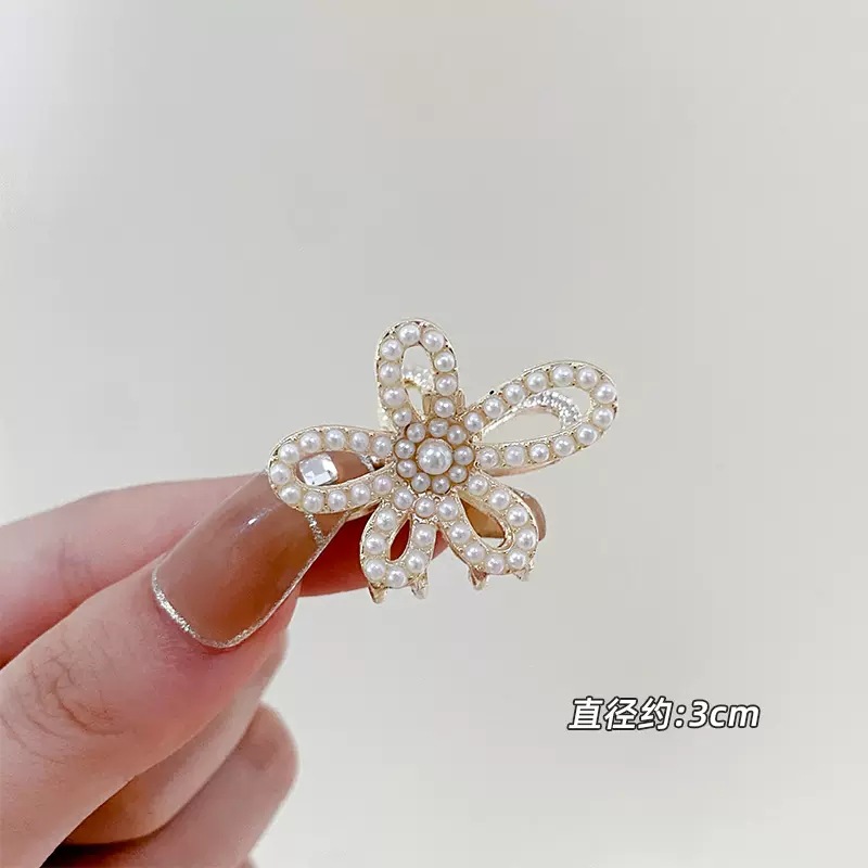 6057 Flor perla de cinco pétalos