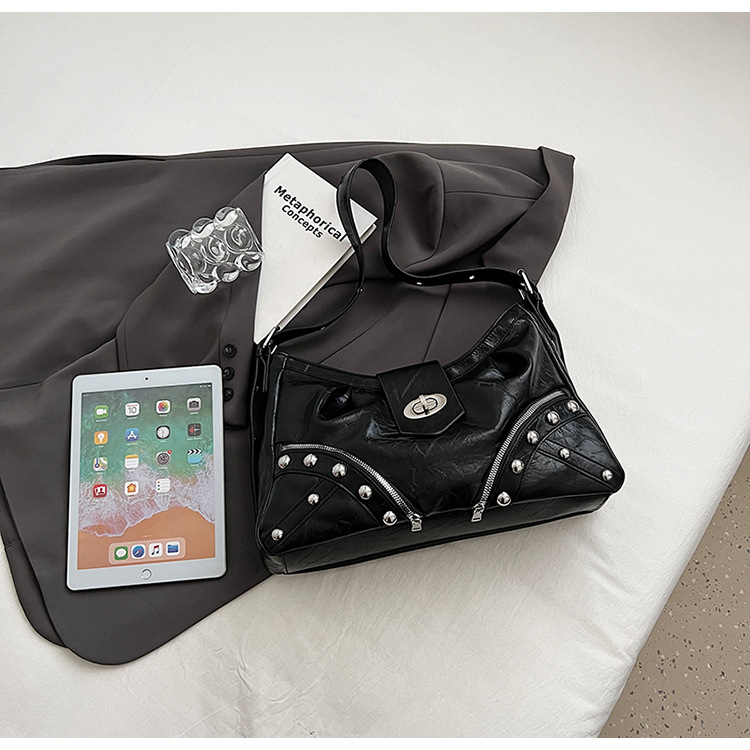 Women's Bags Motorcycle Style Underarm Bag Retro High End Women's Bag New Fashion Large Capacity Rivet Tote Bag_voghion.com