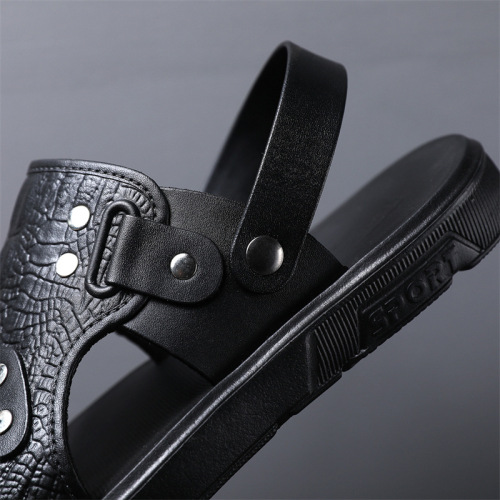New men's sandals, summer outdoor home two-wear slippers, fashionable casual beach shoes, summer breathable dad shoes