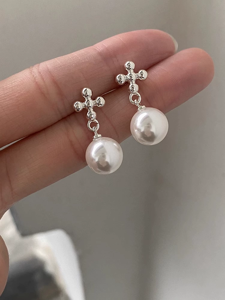 Earrings from pearl, small design ear clips, silver 925 sample