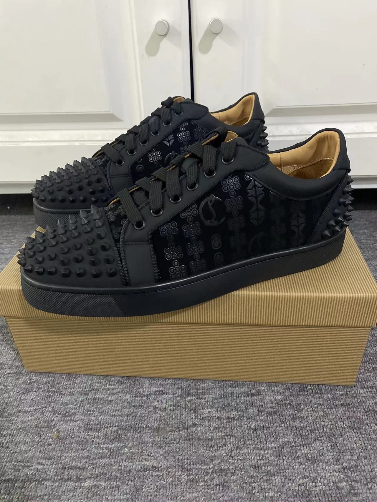 Christian Louboutin Louis Junior Low Top Suede Spikes Black Logo Pattern