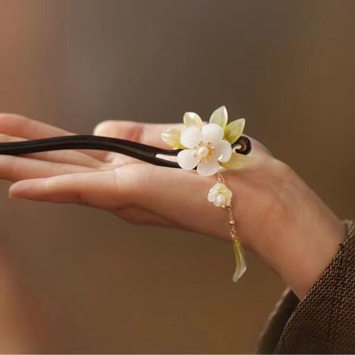  New Magnolia Flower Wooden Hairpin Simple Updo Hair Ornament Lily of the Valley Retro Cheongsam Accessories Tassel Hanfu