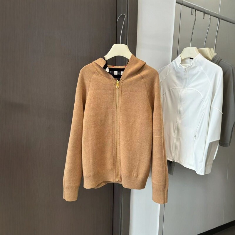 2026 Autumn/Winter New Knitted Warhorse Double-Sided Hooded Zipper Cardigan Urban Women's Sweater Cardigan Jacket 2026 Autumn/Winter New Knitted Warhorse Double-Sided Hooded Zipper Cardigan Urban Women's Sweater Cardigan Jacket