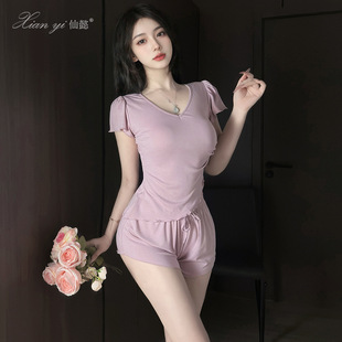 女士莫代尔睡衣