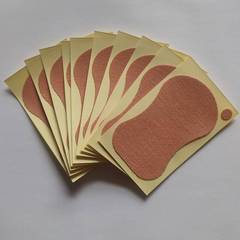 夏の暑さに汗をかいて、腋の下で汗を吸って、足の裏で汗をあけて、使い捨ての汗を吸って、腋の下で汗を止めて貼ります