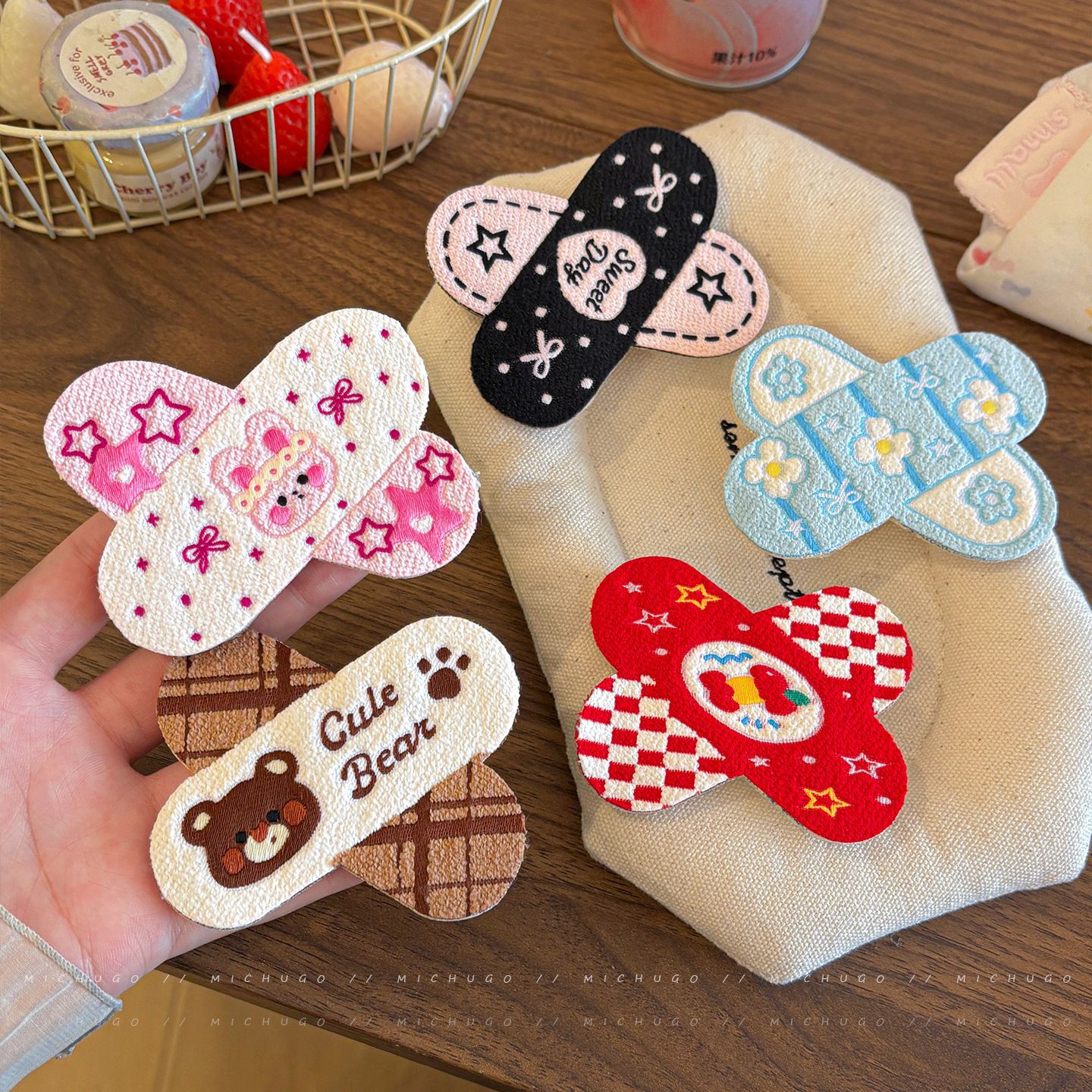 Creative and fun adhesive bandages, cute and girlish, for tidying bangs and stray hair on children's heads