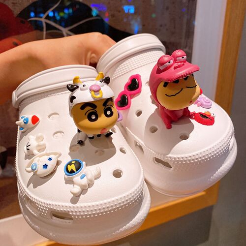 Diy Glitter Bear Translucent LED Hole Shoes Hook Pencil Shin-chan with Light Hole Shoes Flower Cream Color Accessory