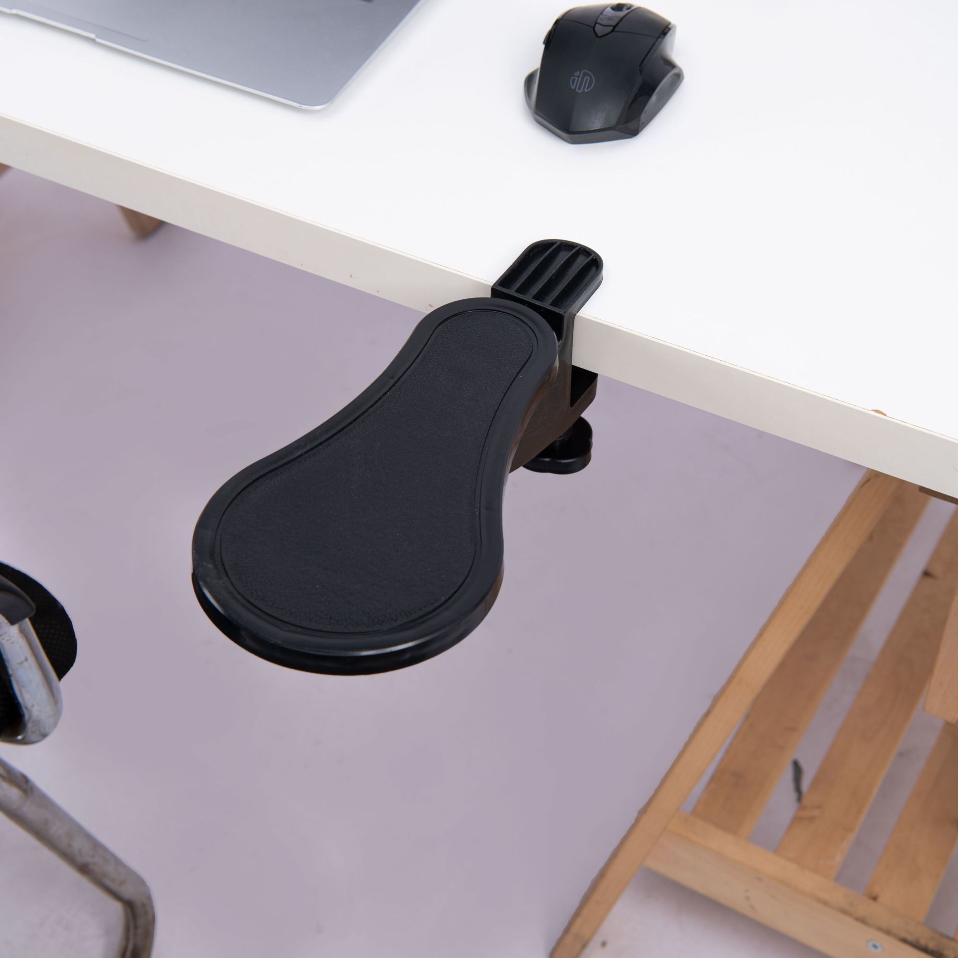Laptop, support frame, wristband, mouse, rotating tubing