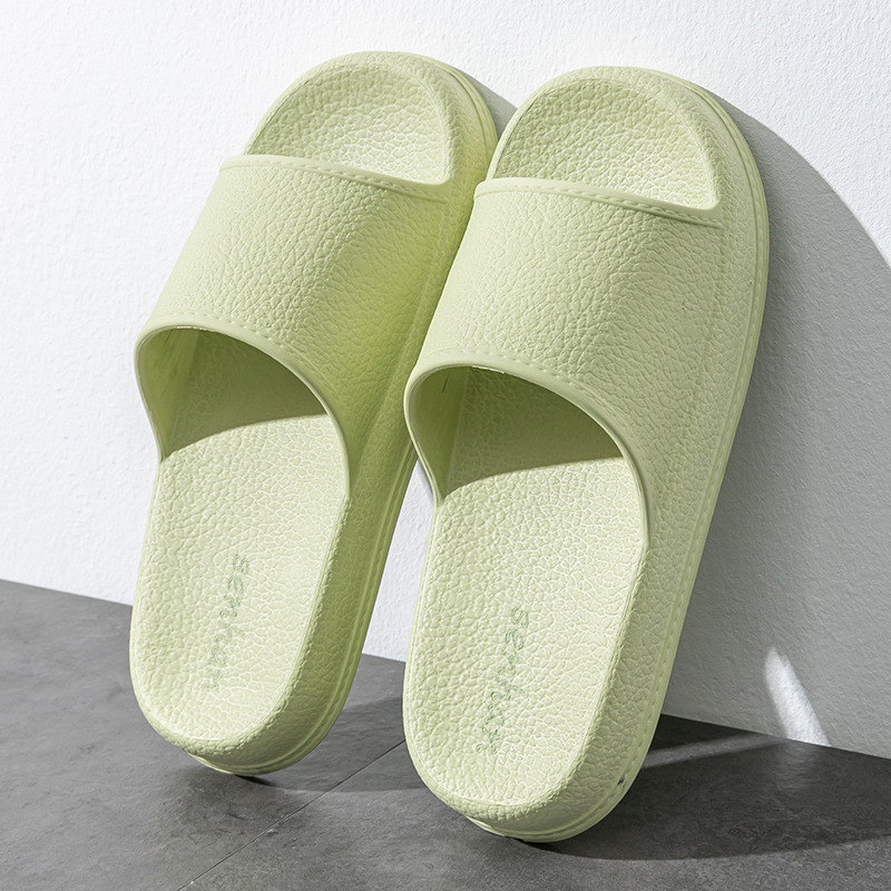 Zapatillas de verano para hombre al aire libre con sensación de pisar nubes, modelo nuevo 2025, sandalias domésticas antideslizantes de EVA para baño interior y hogar para hombres.