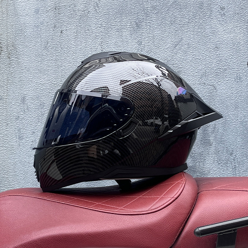 홍차를 곁들인 검은 섬유 패턴