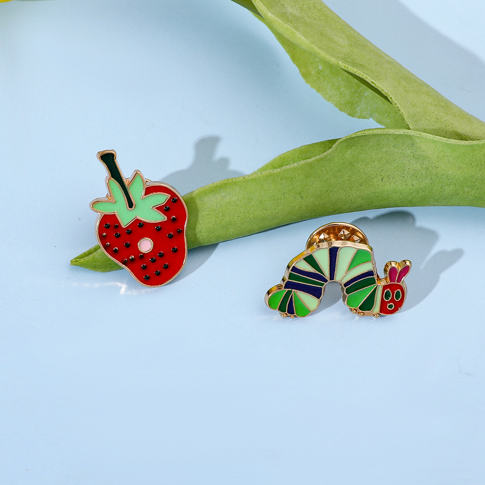 4g Weight Brooches Classification Holiday, Daily Occasion Alloy Material Cartoon, Strawberry Pattern Unisex Gender Enamel Design Casual, Cute Style Casual Cute Pin Cartoon Strawberry Alloy Enamel Unisex Brooches 17