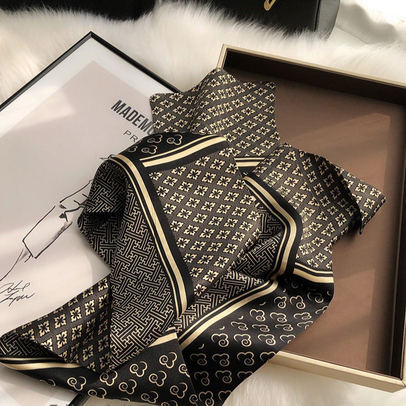 Schwarzer Seidenschal Für Damen, Elegantes Accessoire Aus Seide_voghion.com