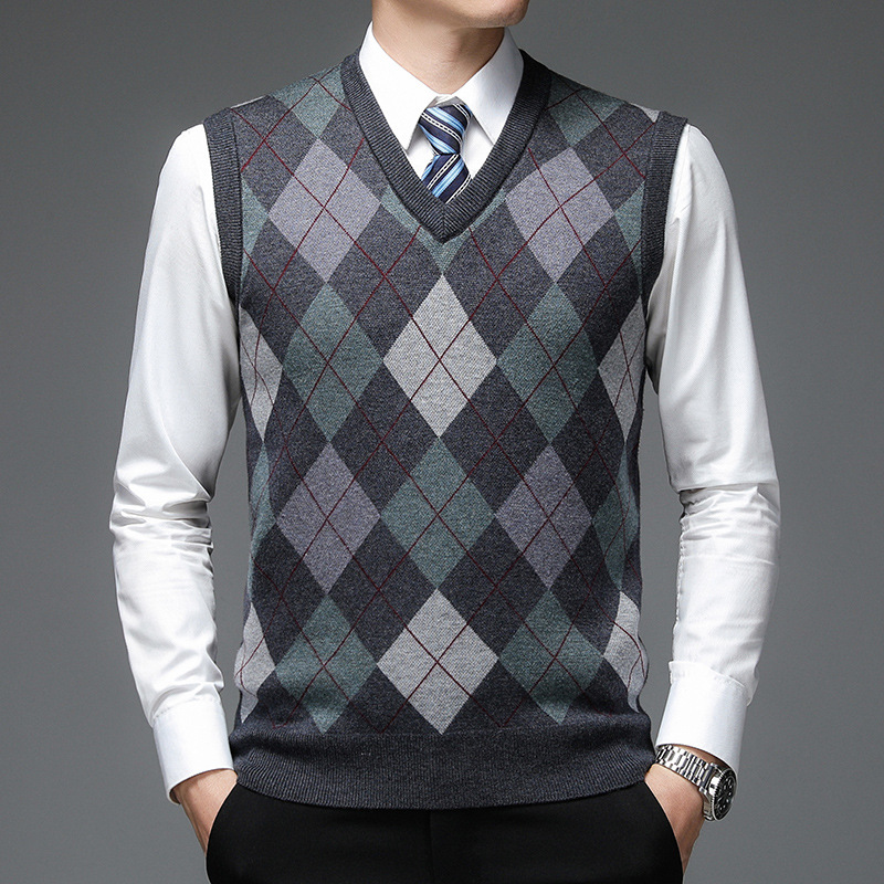Men's Woolen Vest Autumn and Winter New Men's Middle-aged Casual Plaid V-neck Knitwear Thickened Base Shirt Wholesale Men's Woolen Vest Autumn and Winter New Men's Middle-aged Casual Plaid V-neck Knitwear Thickened Base Shirt Wholesale