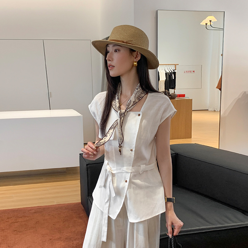 32357Moxi Thirteen Lines Women's Spring New Casual Loose Waist-Tie Sleeveless Blouse