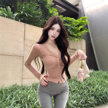 实拍2025v领长袖褶皱打底衫女纯欲修身收腰显瘦百搭t恤上衣女