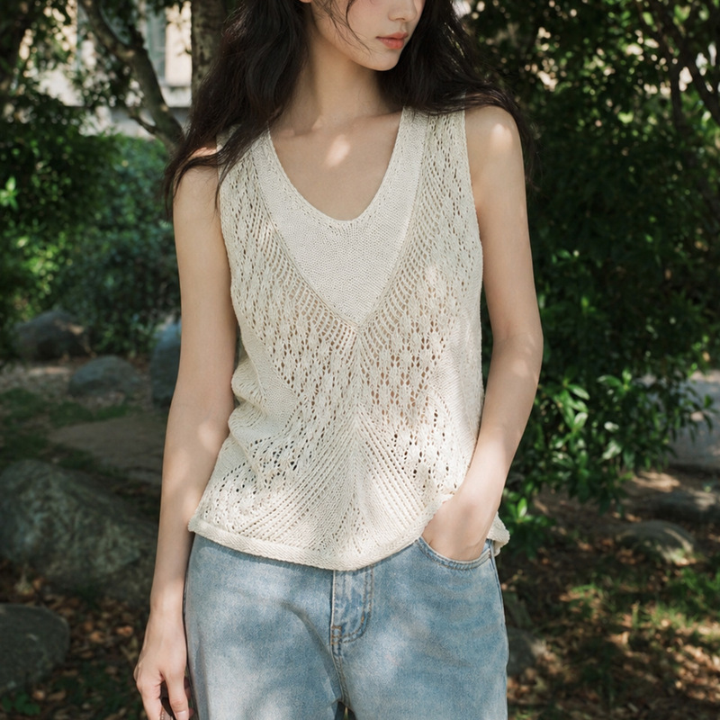 Elegant Linen Knit Vest with a Beautiful Hollow-Out V-Neck, Faux Two-Piece Design, Sheer Sleeveless Summer Vacation Style Lyocell Top Elegant Linen Knit Vest with a Beautiful Hollow-Out V-Neck, Faux Two-Piece Design, Sheer Sleeveless Summer Vacation Style Lyocell Top