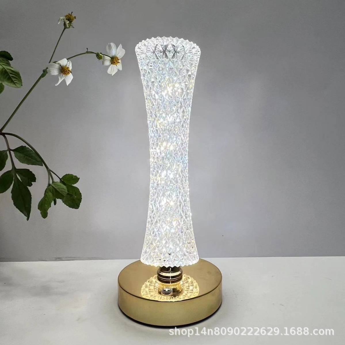 공장 직접 공급 가벼운 럭셔리 간단한 캔톤 타워 작은 남자 허리 침실 데스크탑 테이블 램프 장식 생일 크리스마스 선물