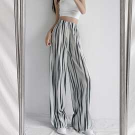 大码女装条纹阔腿裤褶皱风格休闲裤子女宽松时尚百搭显瘦高腰垂感