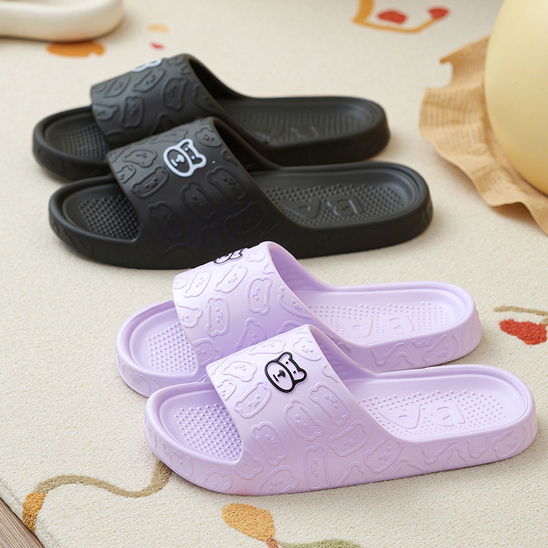 Zapatillas infantiles para niños de verano nuevas zapatillas infantiles de baño interior antideslizantes antiodores para niños
