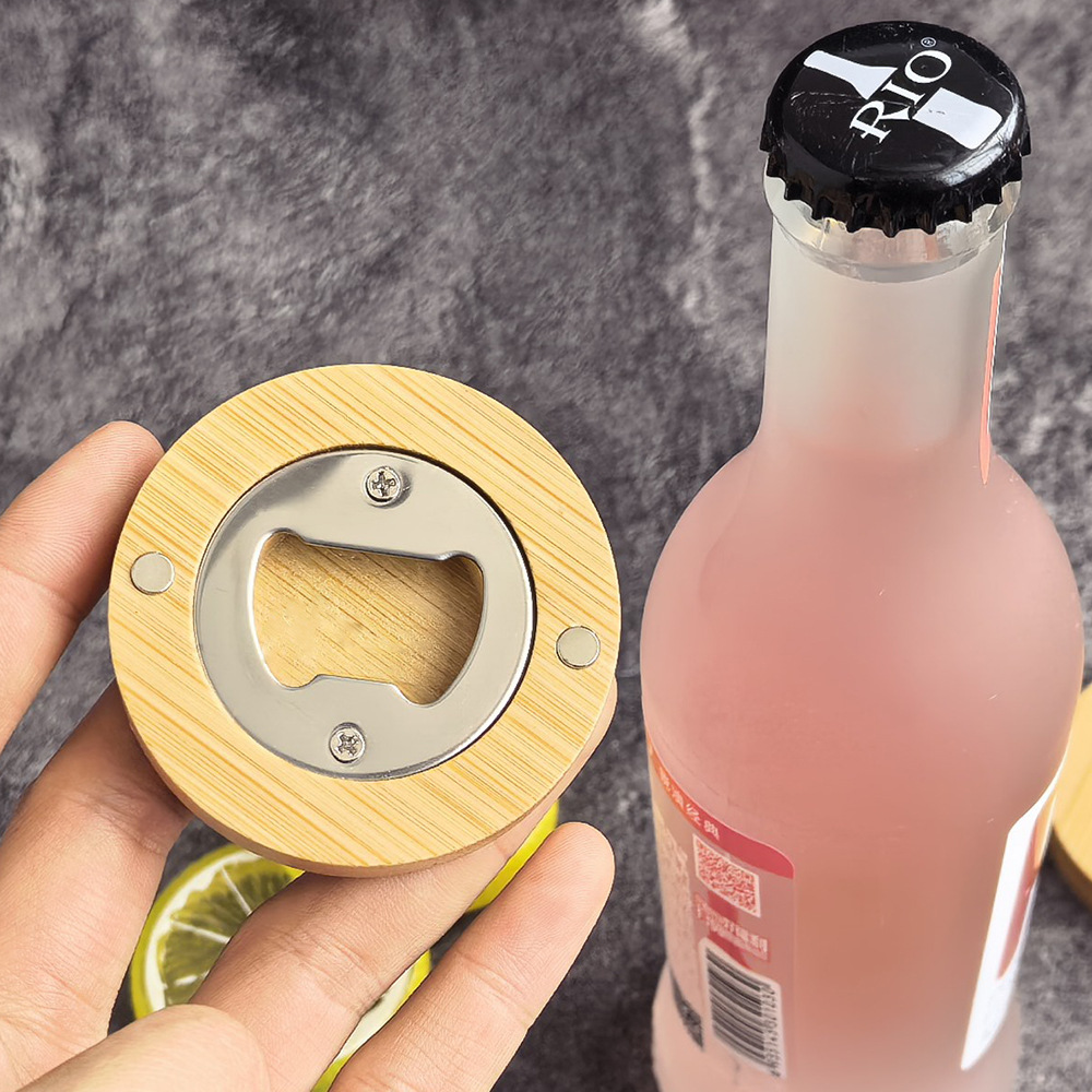 Etiquetado transfronterizo de madera sólida redonda abrebotellas de cerveza refrigerador de bambú acero inoxidable abertura de botellas de magnetismo abrebotellas