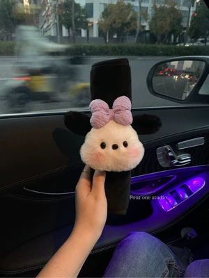 Pagou car seat belt shoulder Seat belt shoulder pad - purple-bow-pochacco-head-black-velvet-shoulder-pad-set