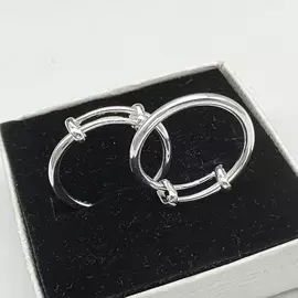 戒指;手链;吊坠