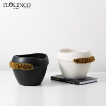 北欧轻奢手工陶瓷黑白创意刺条圆形花器酒店别墅高档家居饰品摆设