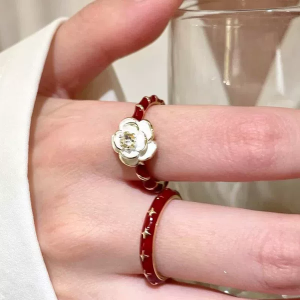 Vintage burgundy enamel camellia ring for women, niche new style, high-end index finger ring, simple and adjustable