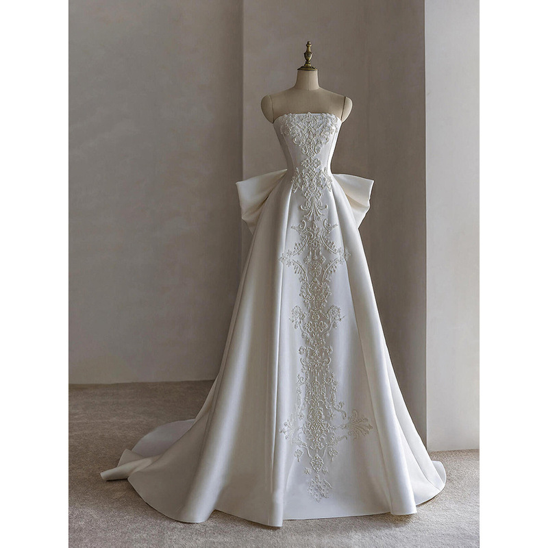 Main Wedding Dress 2026 New Style Bride French Strapless Satin Palace Style Engagement Banquet Light Wedding Dress Outdoor Travel Photography Dress Main Wedding Dress 2026 New Style Bride French Strapless Satin Palace Style Engagement Banquet Light Wedding Dress Outdoor Travel Photography Dress