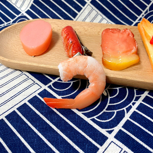 Creative simulation of shrimp and bacon sausages 3D three-dimensional ins wind clip food play fun funny hair accessories hairpin for women