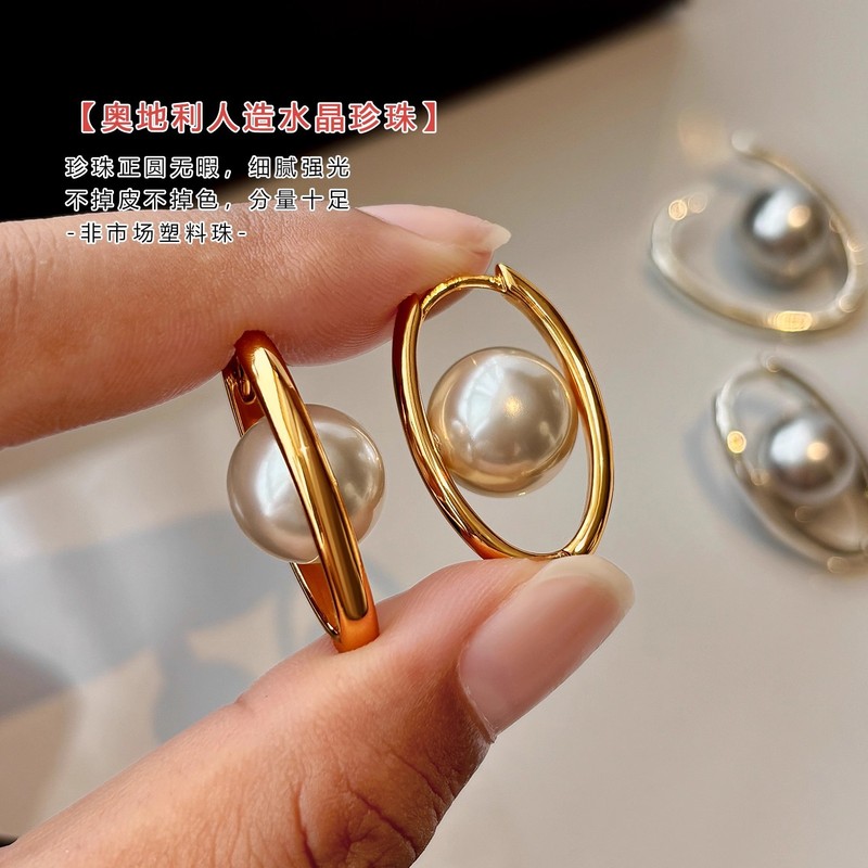 灰色珍珠耳环圈圈女2025新款耳钉高级感轻奢独特耳饰气质圆圈耳扣|undefined