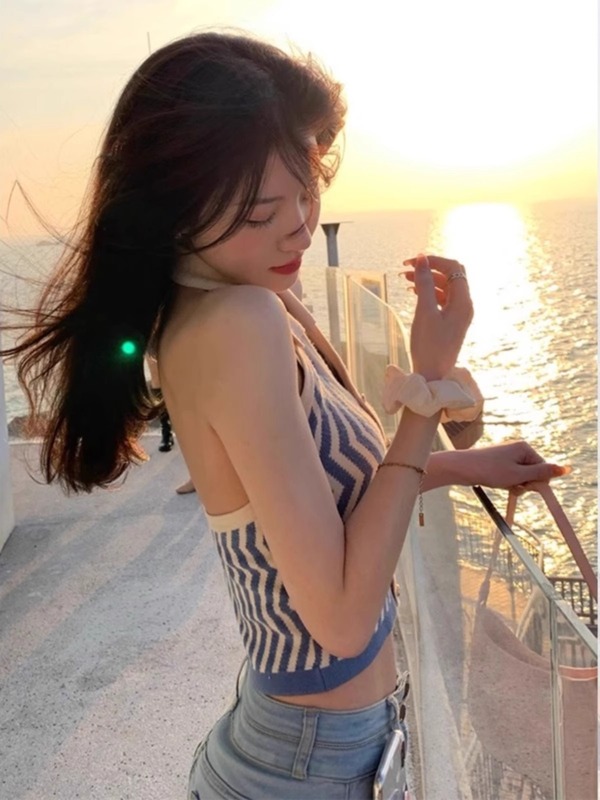法式别致辣妹挂脖针织上衣设计感小众小背心吊带女夏外穿|undefined