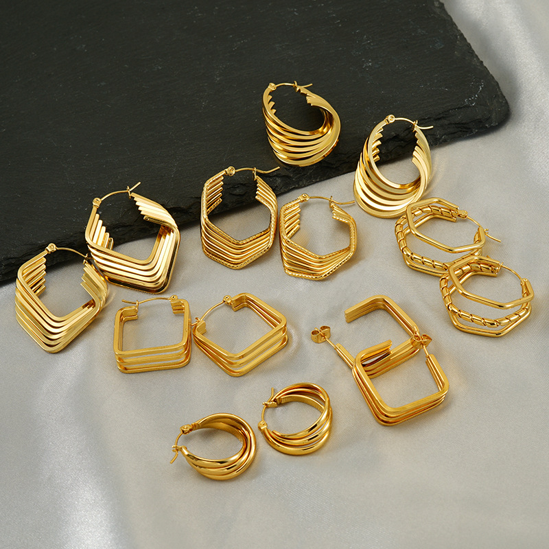 Argolas da moda para mulher em aço titânio design versátil_voghion.com