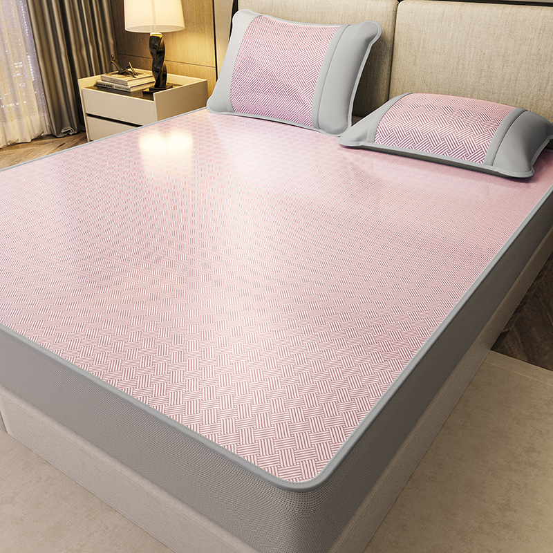Nueva capa de cama de seda de hielo de verano de clase A 2025 nueva cubierta protectora de colchón todo incluido sábana cubierta de cama de tres piezas
