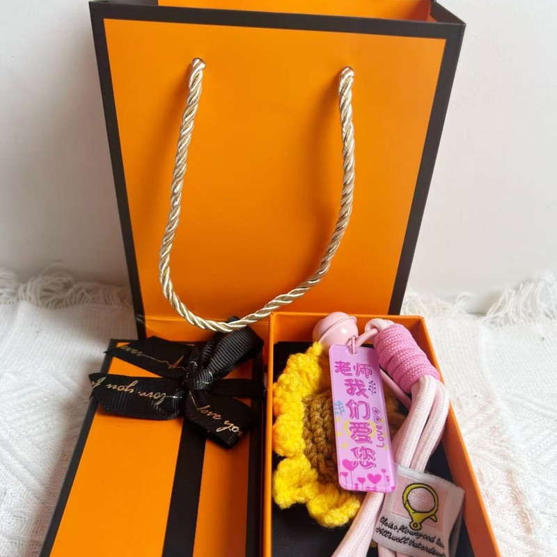 教师节礼物感谢师恩向日葵钥匙扣包包挂饰实用女老师钩织礼品挂件|undefined