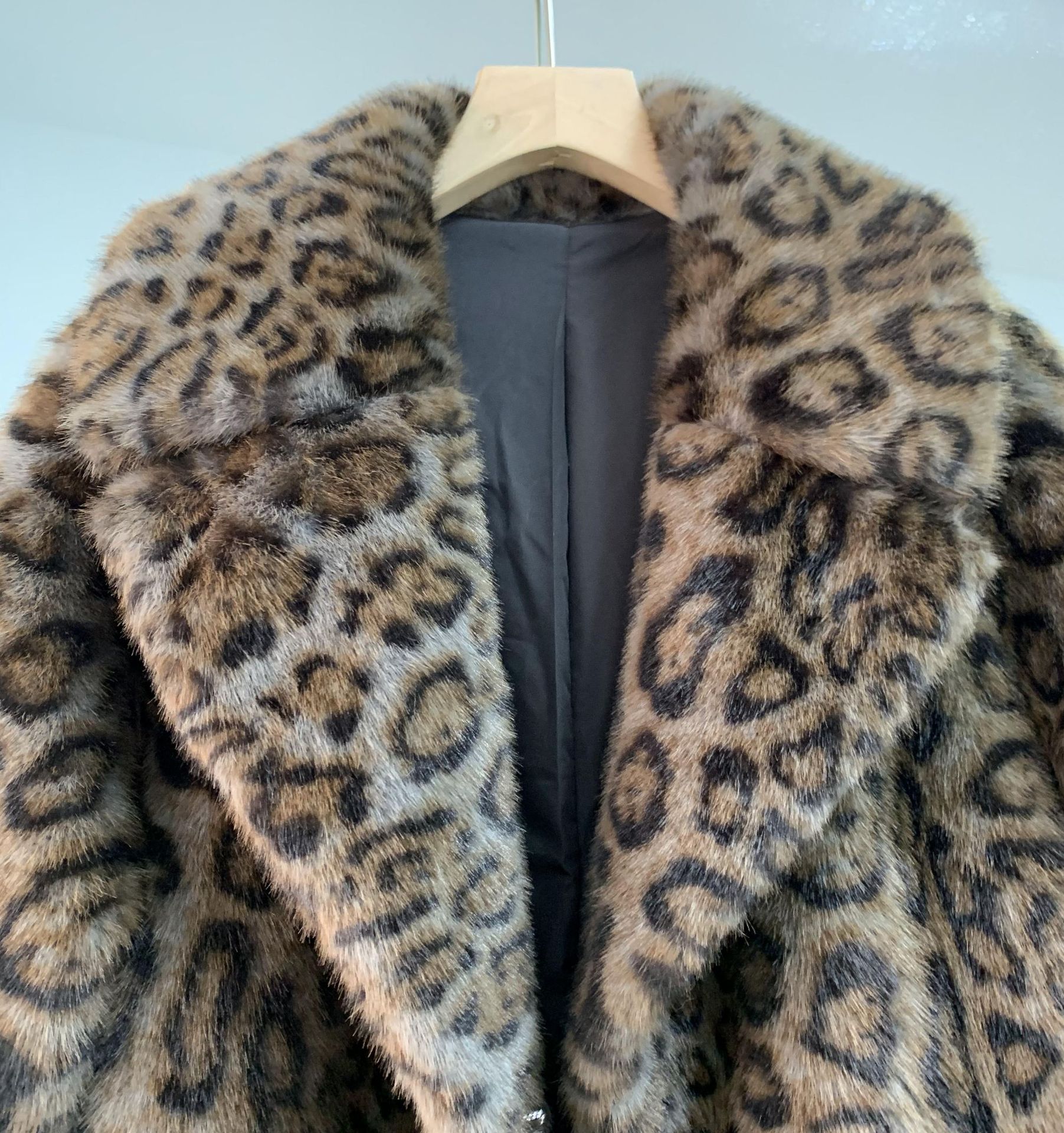 Dámské oblečení podzimní a zimní nové ekologické kožešinové norkové kožešinové leopardí vzor prodloužené velké velikosti dámské oblečení_voghion.com