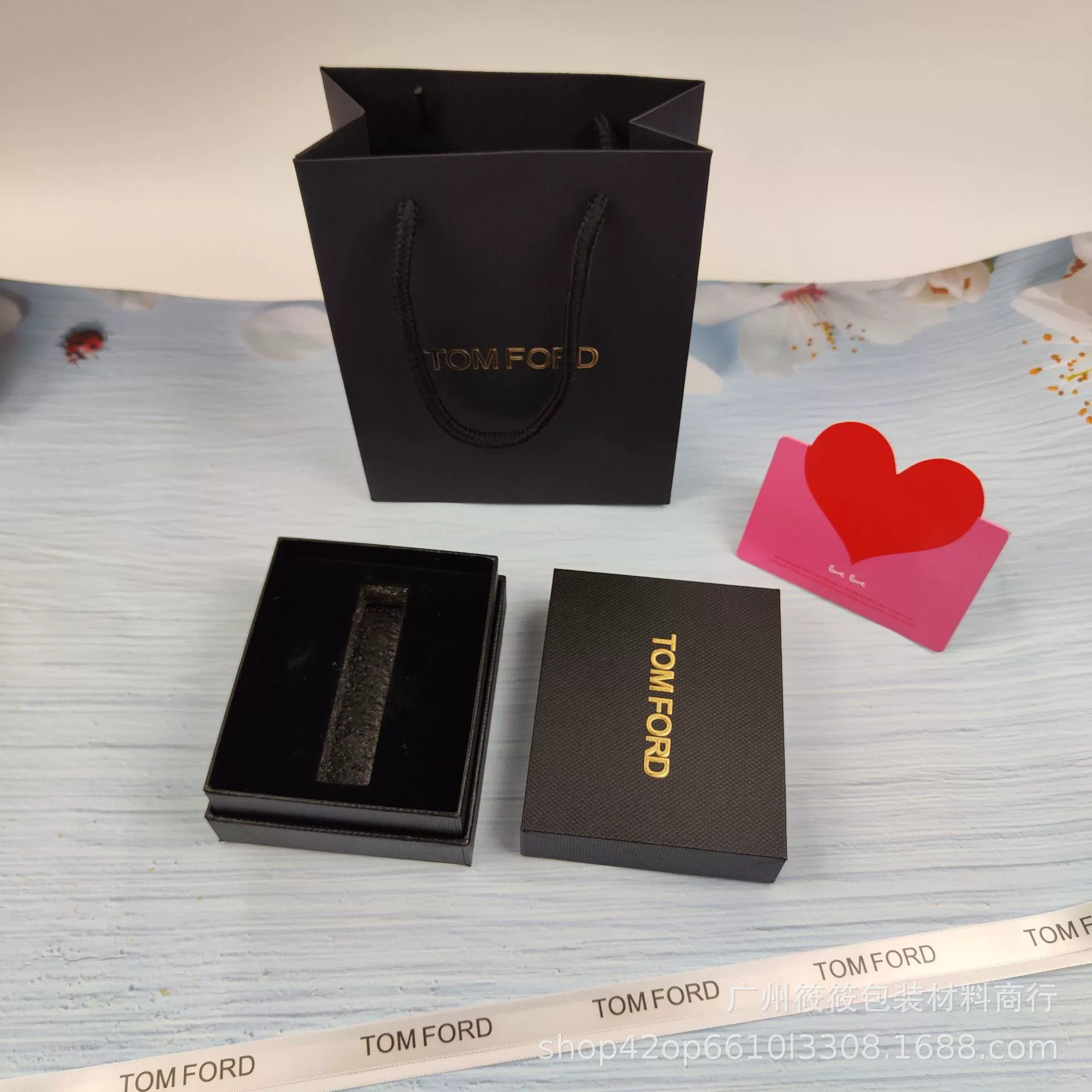 Помада Tom Ford, губка подарок коробка косметика духи