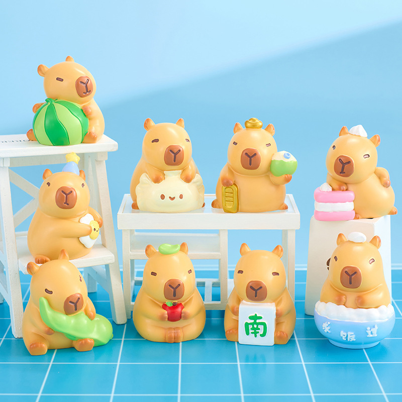 Jugando en la moda con el nuevo carruaje Capibara decoración ocupada pequeña muñeca caja ciega del marfinito fábrica directa