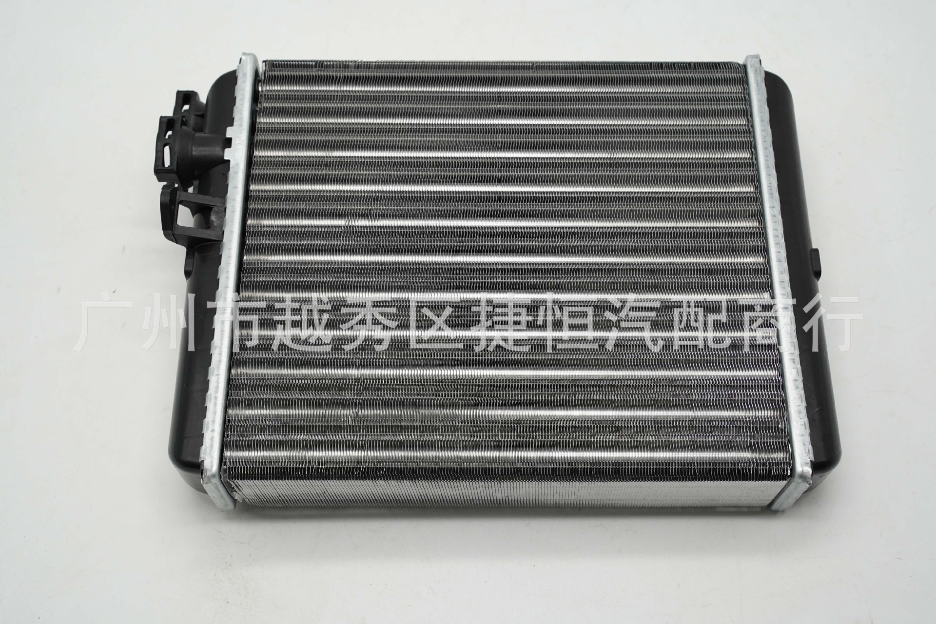 Suitable for Volvo Old XC90 S80 S60 air -conditioned warm feng water tank heating water tank 2