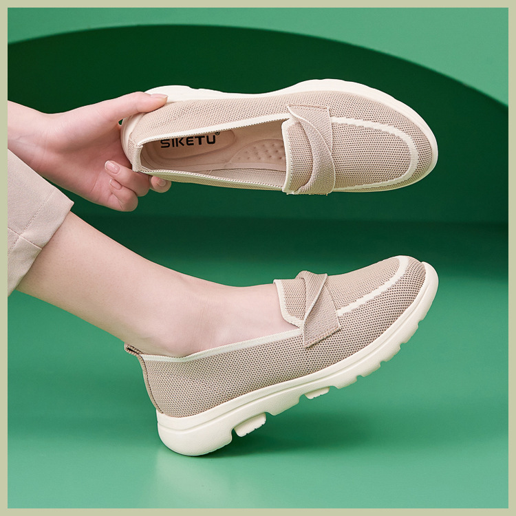 B888-2 Otoño Invierno 2025 Nuevos Zapatos de Mamá Antideslizantes Transpirables de Suela Suave con Bloques de Color para Mujer_voghion.com