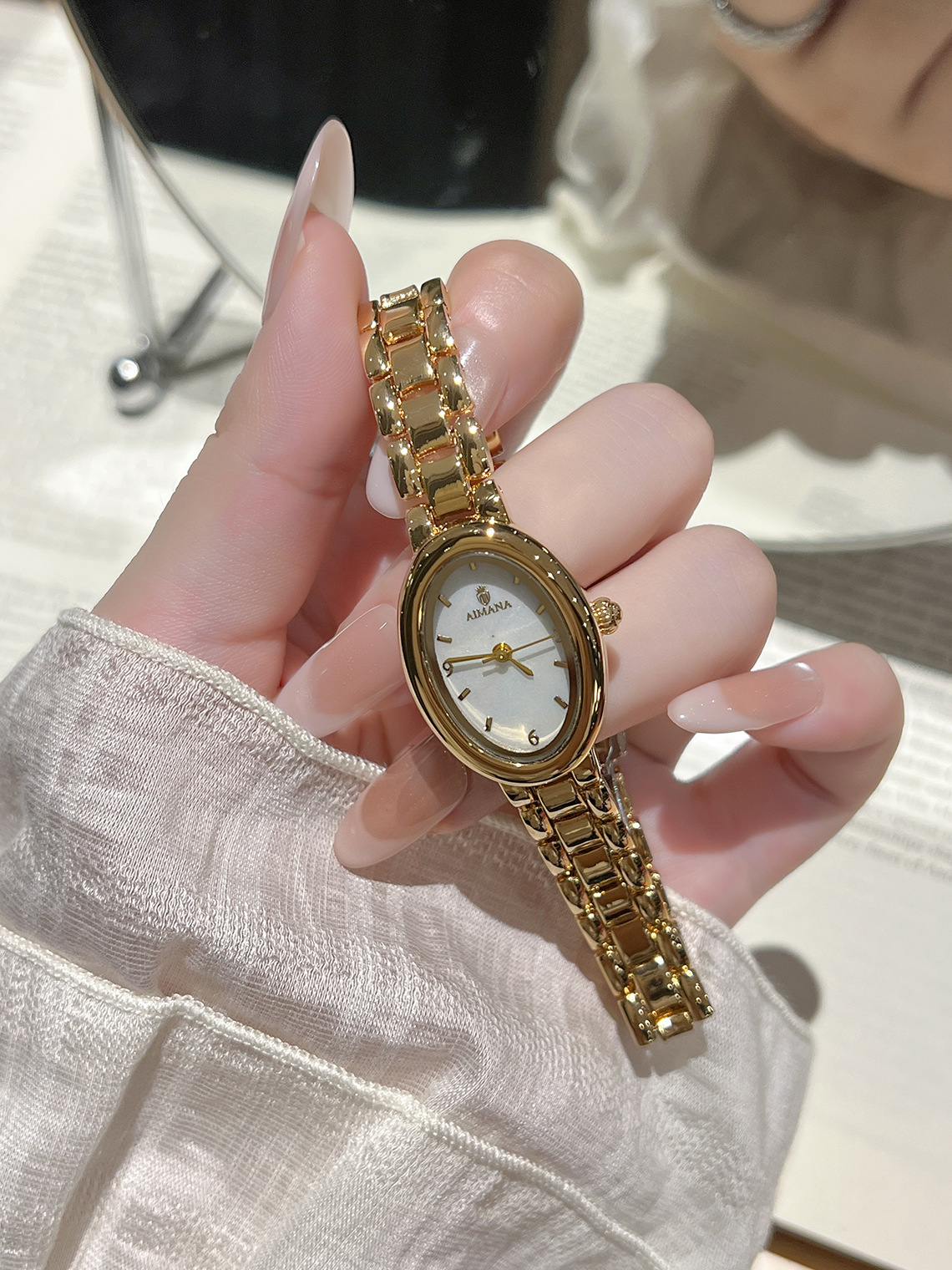 AIMANA New Pigeon Egg Dial Women's Watch Premium Elegant Luxury Temperament Wristwatch Exquisite Baguette Watch Wholesale