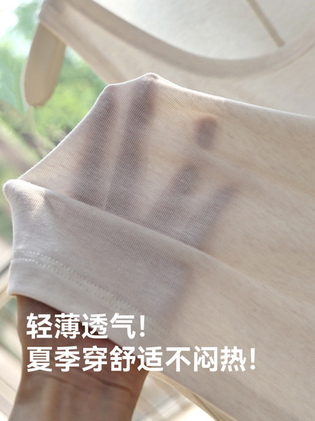 Summer woolen light and thin T-shirt with a round collar for leisure