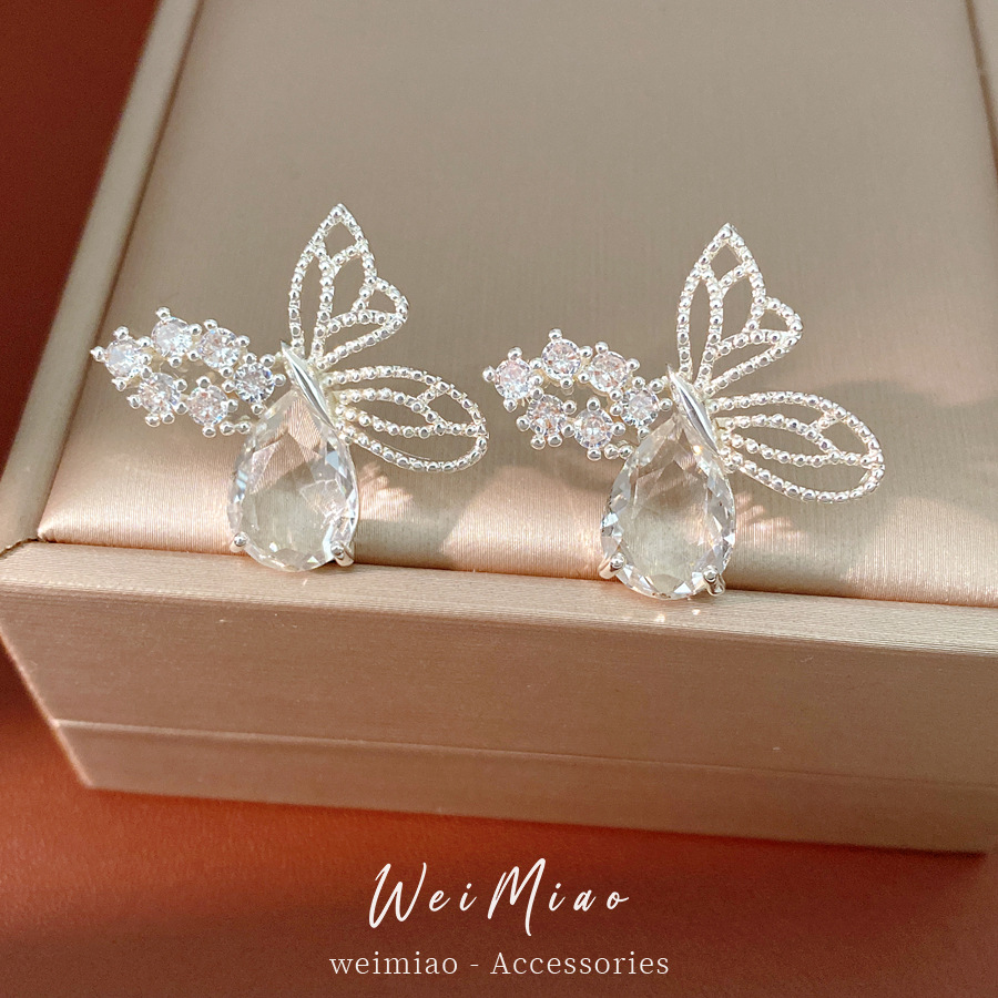 Agujas de plata, mariposas de piedra, gotas de agua, pernos huecos, nicho de moda, pendientes de lujo ligero, pendientes de alta calidad.