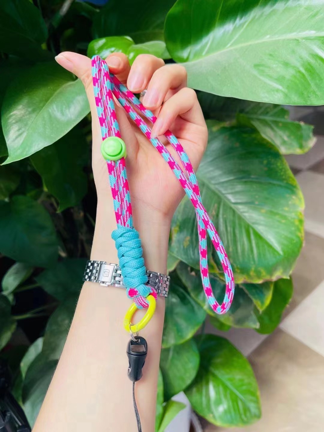 Nuevo teléfono móvil contraste color cordón Halter anti-perdido ajustable muñeca cuerda llavero cuerda trenzada hecha a mano cuerda de mano de dos colores