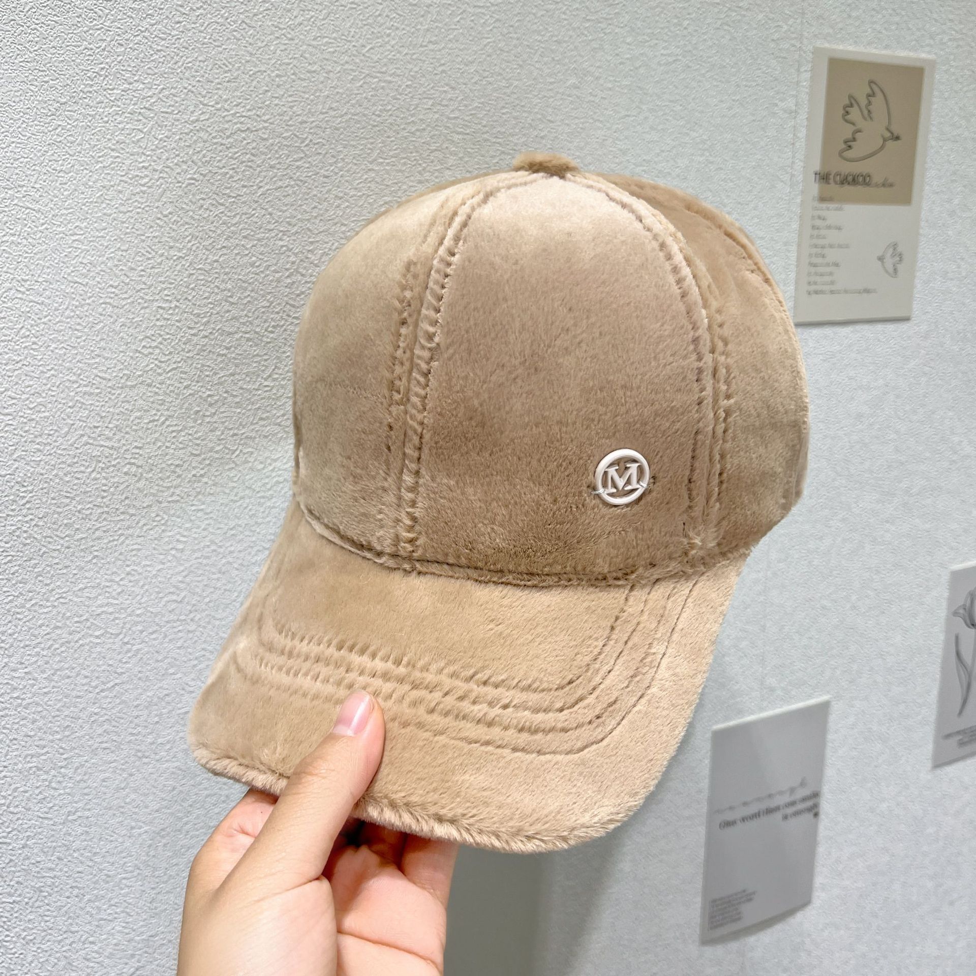 Invierno gorra de felpa engrosada cálida piel de conejo visón de terciopelo gorra de béisbol estilo coreano nuevo sombrero a juego para las mujeres